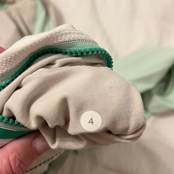 Lululemon Jacket - Picture 4 of 4